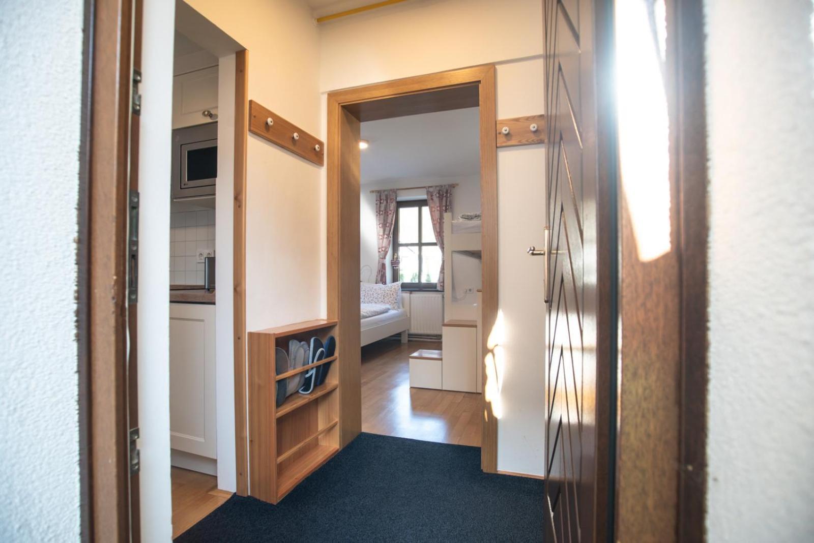 Pritlicni Apartma Hribovc Z Atrijem Kranjska Gora Exterior foto